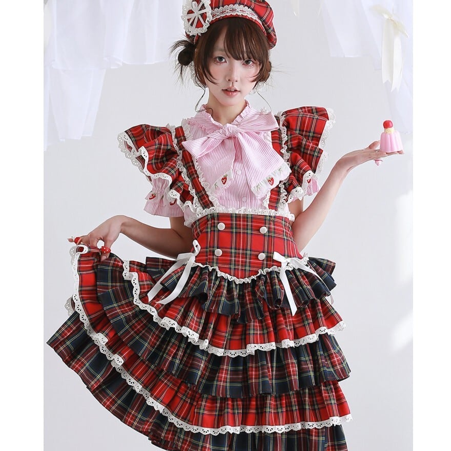 赤い舞台のタータンチェック柄 フリル仕立てのアイドル系サスペンダー