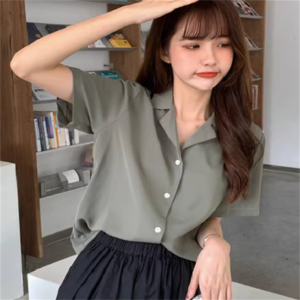 【送料無料】 トップス 7色 ブラウス ロング丈 萌え袖 袖あり 半袖 Vネック Aライン フレア ボタン 薄手生地 かわいい 大人可愛い 大人女子 こなれ感 シンプル カジュアル 大人 上品 おしゃれ お洒落 ラフ コンサバ エレガント ガーリー ヘルシー 無地 夏 デート お出かけ お茶会 女子会 休日 演奏会 授業参観 20代 30代 40代 女性用 レディース 着回し プチプライス カラバリ デイリーユース 普段使い ファッション 定番アイテム 着痩せ 大きめ ゆる