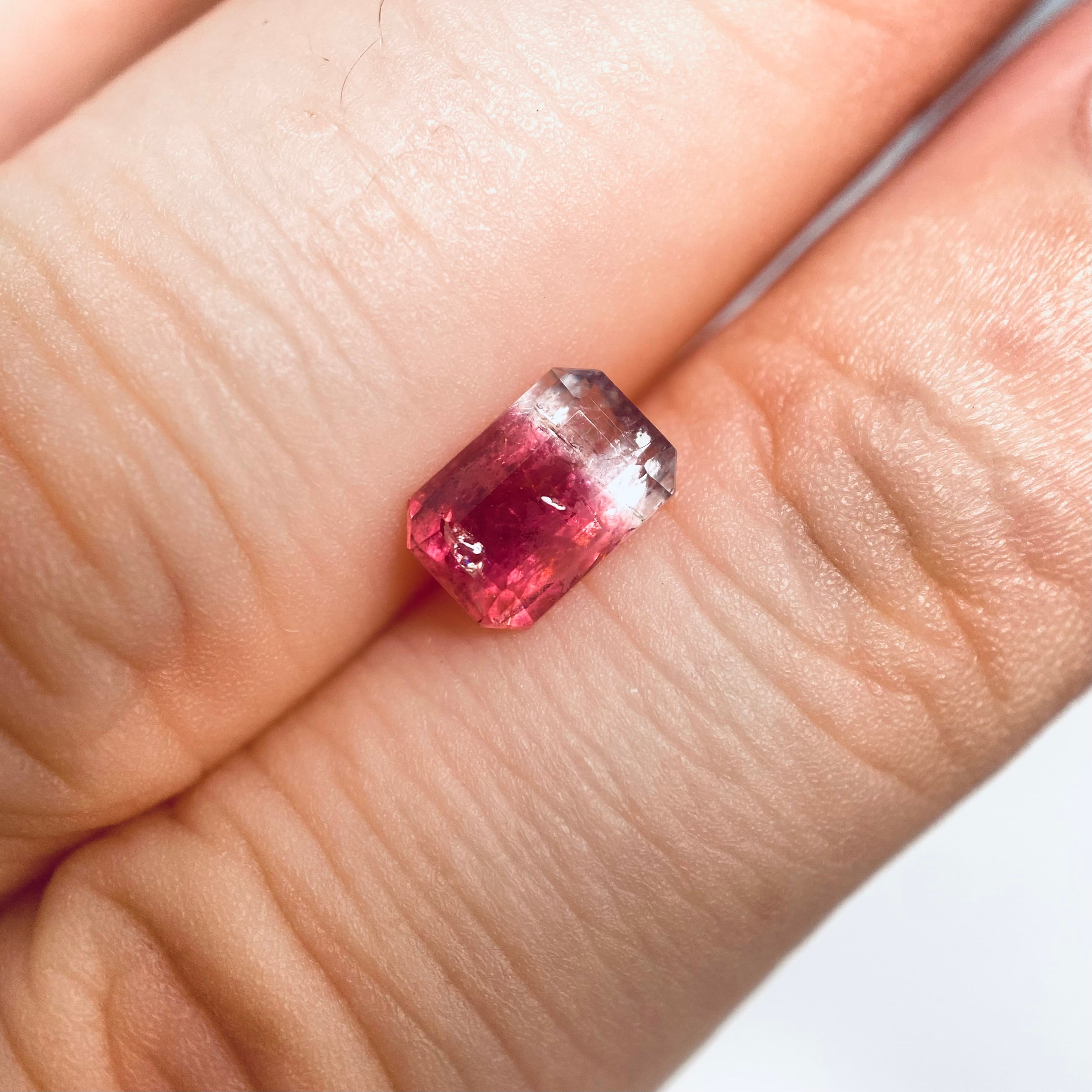 いちごミルクなバイカラートルマリン