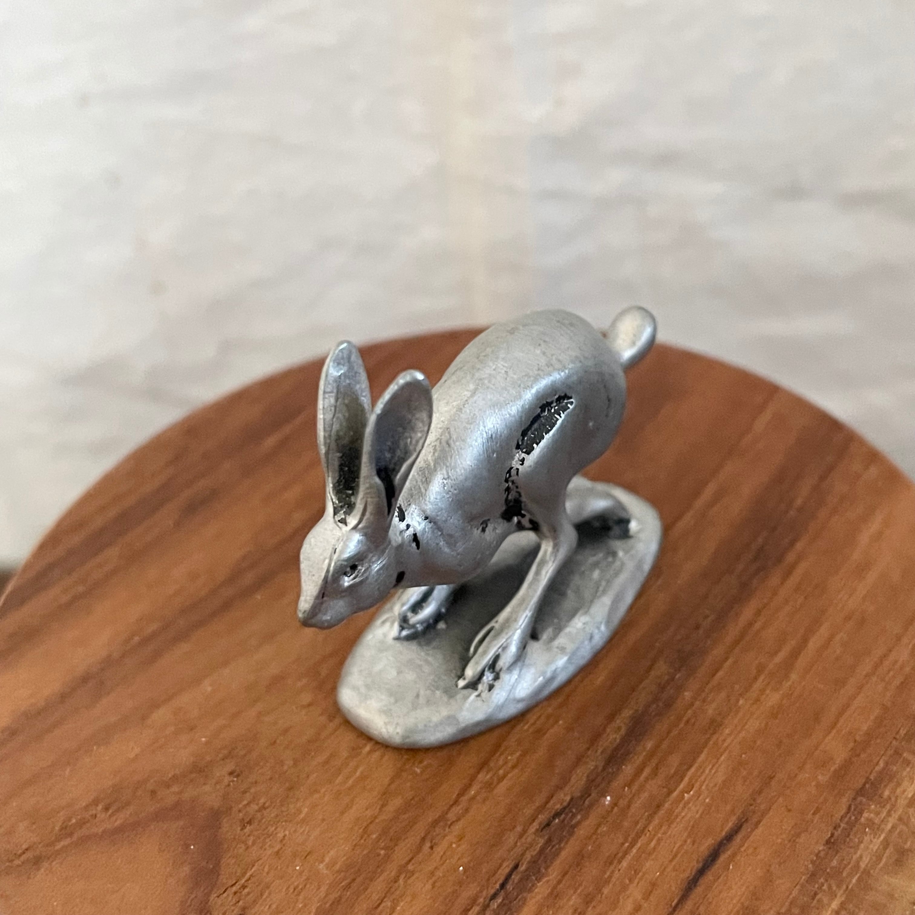 躍動感のあるうさぎ | tsuitachi craft&brocante