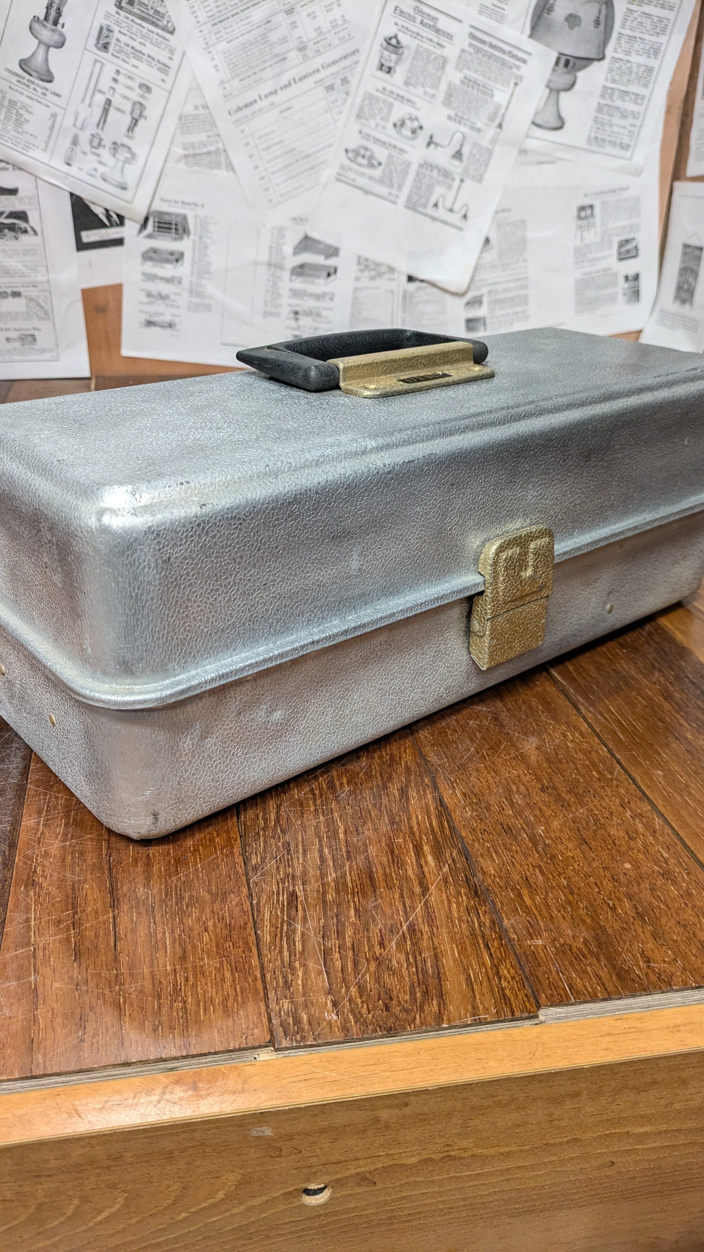 Vintage UMCO 173 AS TackleBox Aluminium ToolBox Antique Fishing