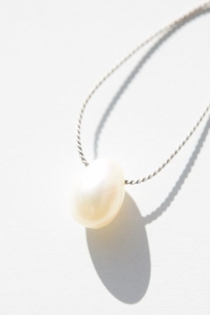 siki 「kinu(キヌ)」ロングネックレス( パール1粒)