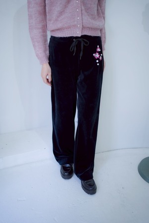 flower embroidery velours pants