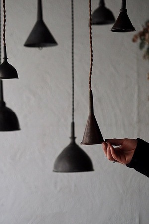 一粒、一灯点る漏斗ランプ-antique funnel pendant lamp