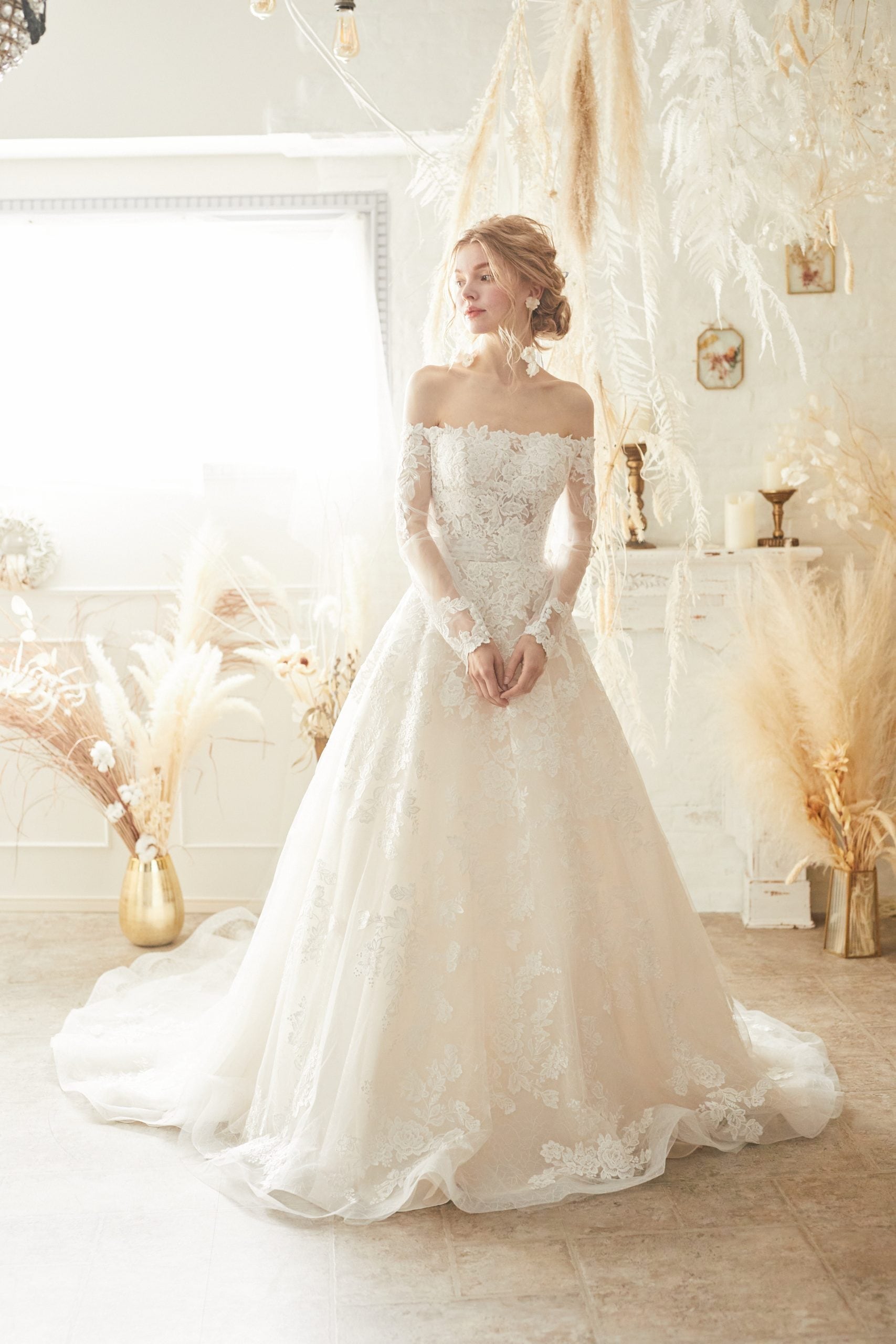 高品質！ ウエディングドレス オフショル 長袖 贅沢な総レース  