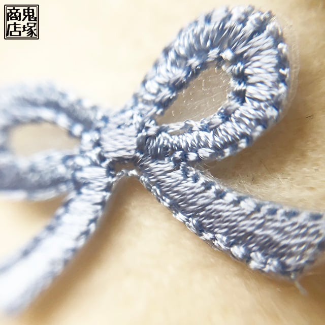 リボン結びの刺繍アップリケ ブルー | 鬼塚商店