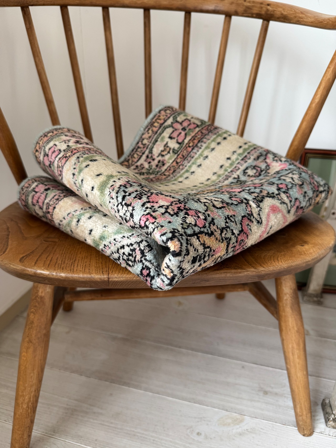 vintage rug, 220 | fave