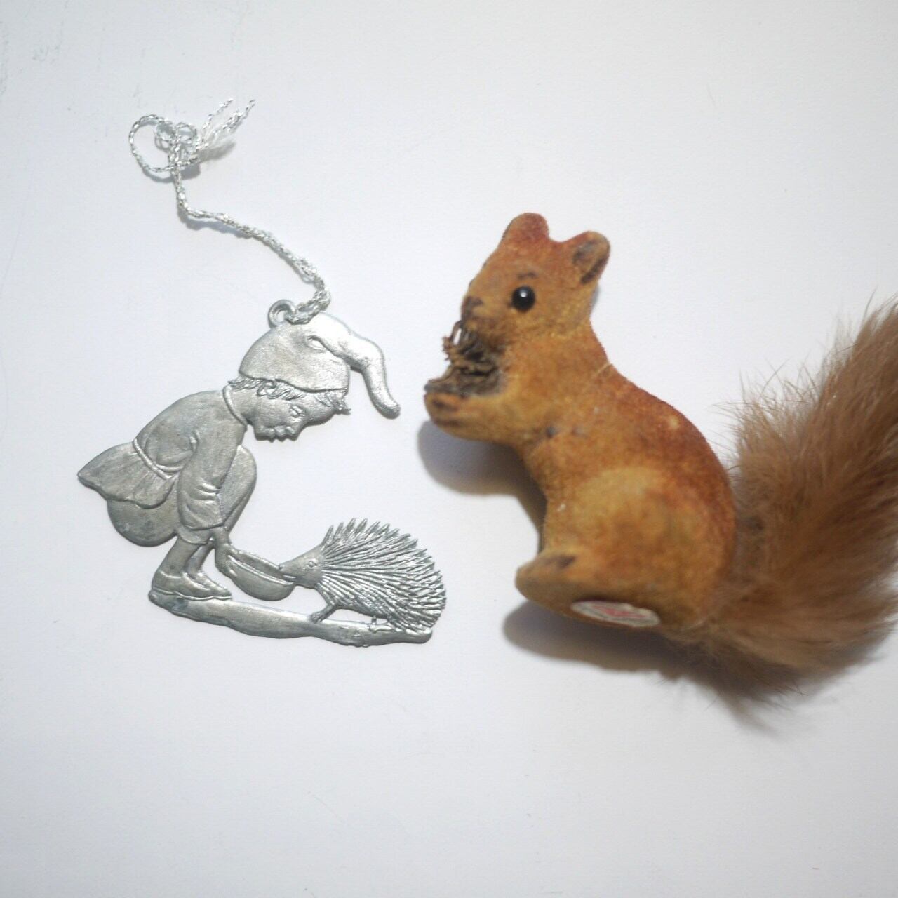 錫の飾り 少年とはりねずみ ドイツ