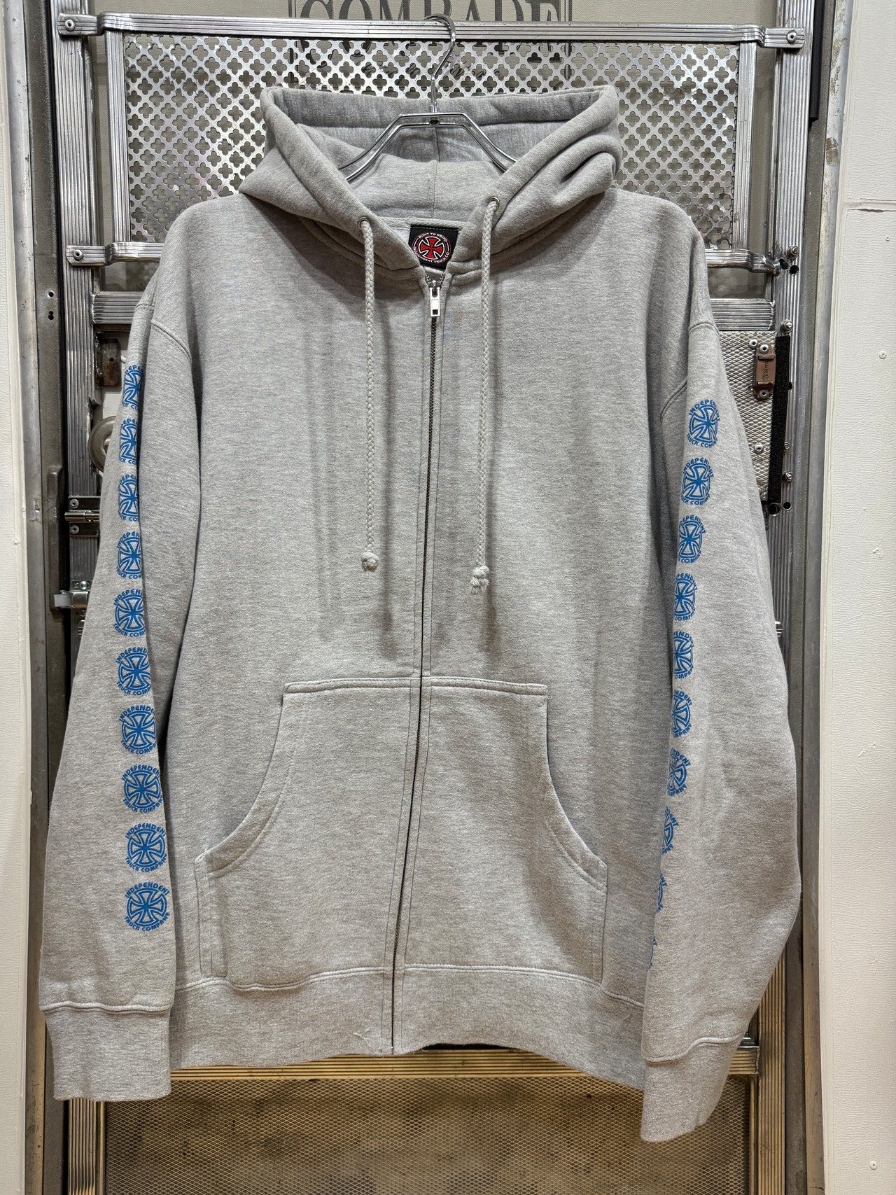 INDEPENDENT TRUCK COMPANY / ZIP HOODIE・画像2