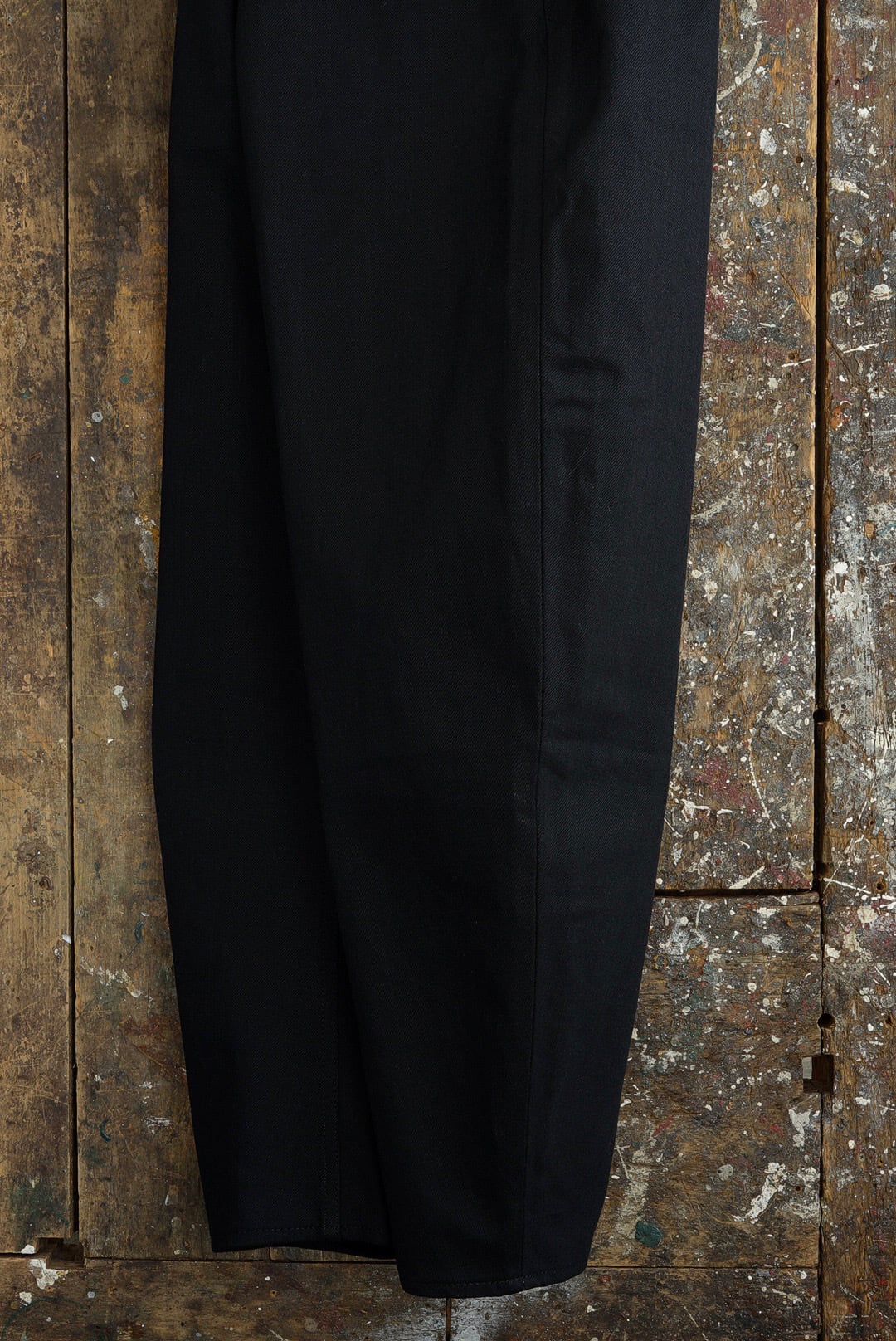TUKI - 原田服飾研究所 - TYPE 4, CURVED LEG JEANS (BLACK/BLACK