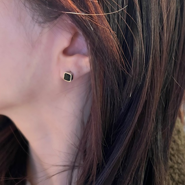 black stone square pierce