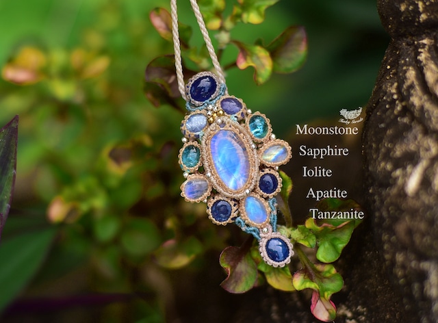 星屑★moonstone tanzanite sappire★マクラメネックレス888