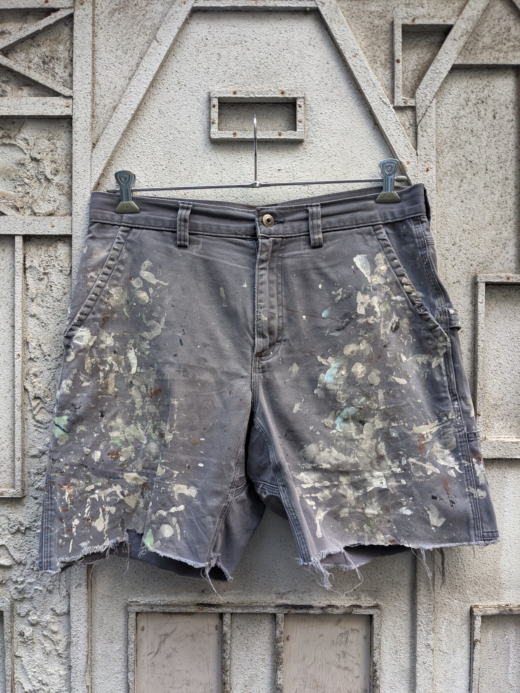 "CUT OFF" paint short pants