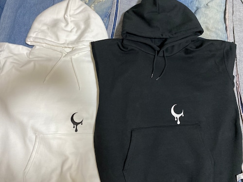 DRIP “MOON” EMBROIDERY HOODED SWEATSHIRT