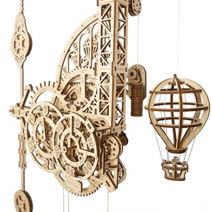 【在庫処分】Ugears エアロクロック 70157 木製パズル 工作 模型 接着剤工具不要 大人 子供