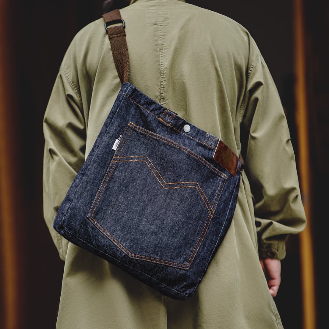 Large capacity bag with denim embroidery(VE107)