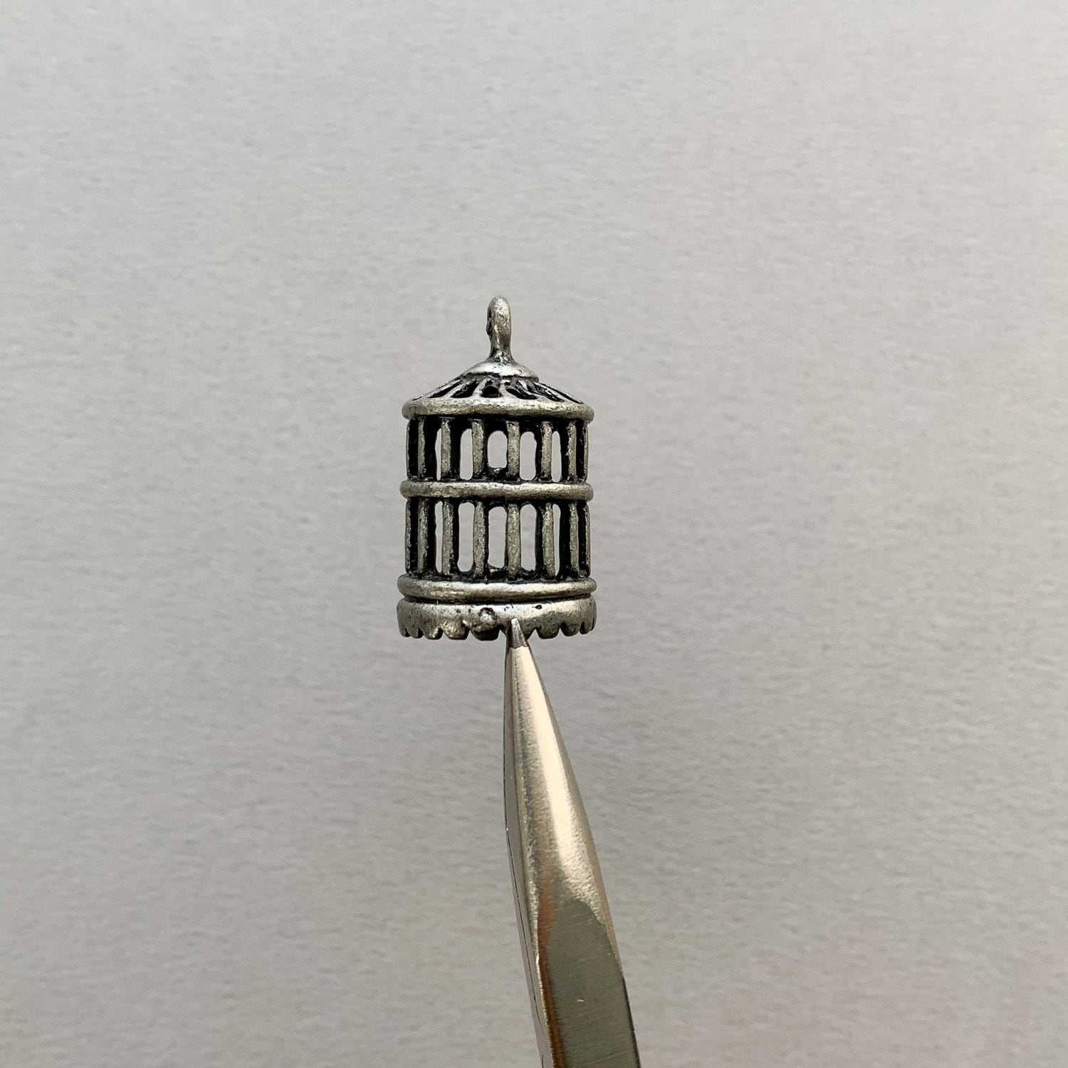 シルバー鳥籠モチーフチャーム | Dua-アクセサリーパーツショップ