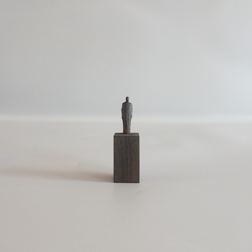（w35）wood figure 台付