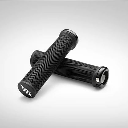 TITLE】LO1 Grips ロックオングリップ | 【CARNOSA BIKES】マウンテン