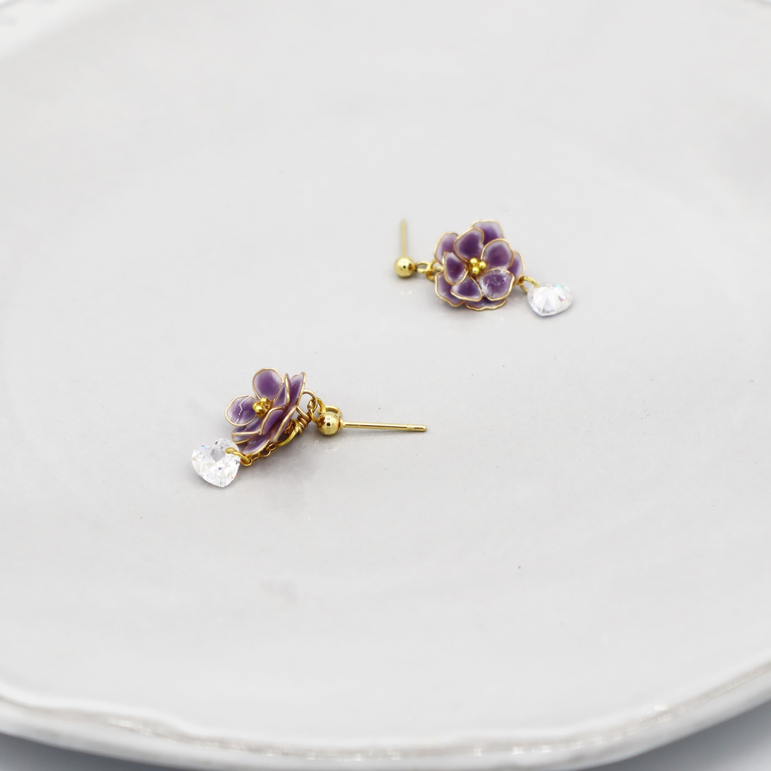 saintpauliaピアス