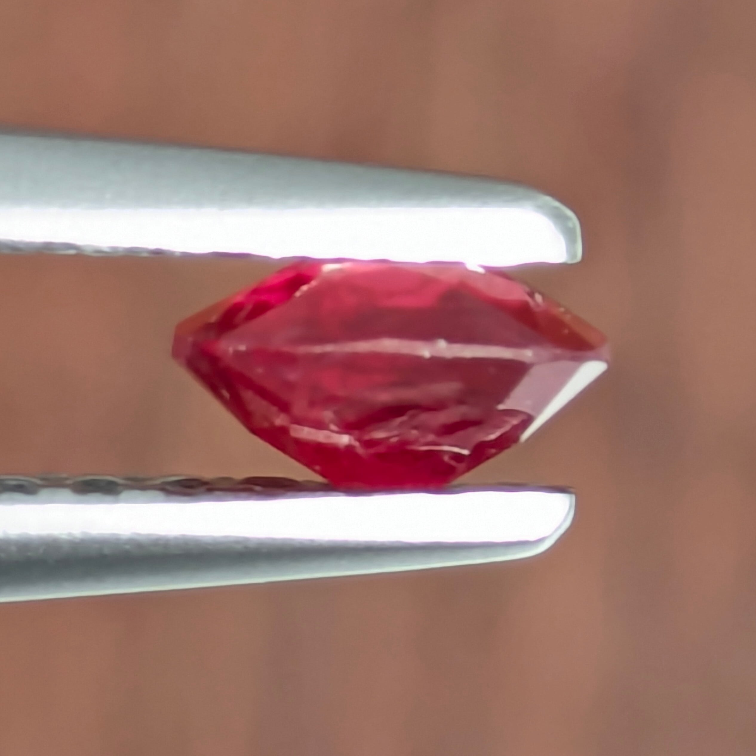 レッドスピネルルース ミャンマー・モゴック産【0.31ct】 PRO208414