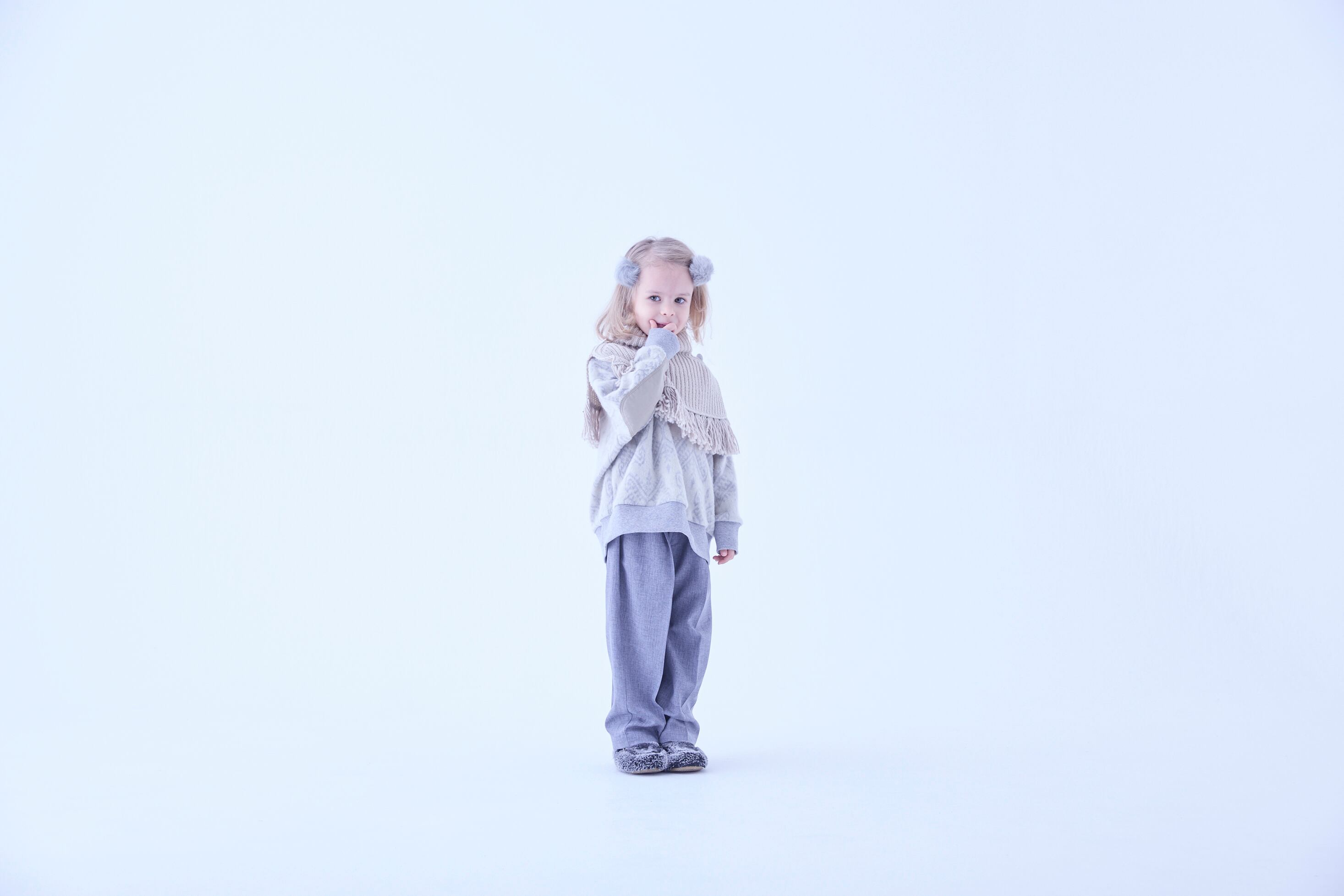 eLfin Folk 25AW 〉Rib knit Knights cape / ivory / M | 世界の子供服