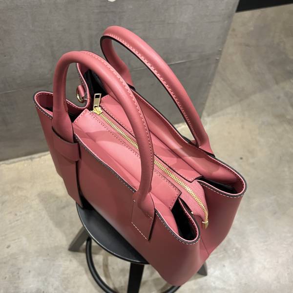 牛革 スムースレザー ショルダーストラップ付 横型バッグ 2Way仕様