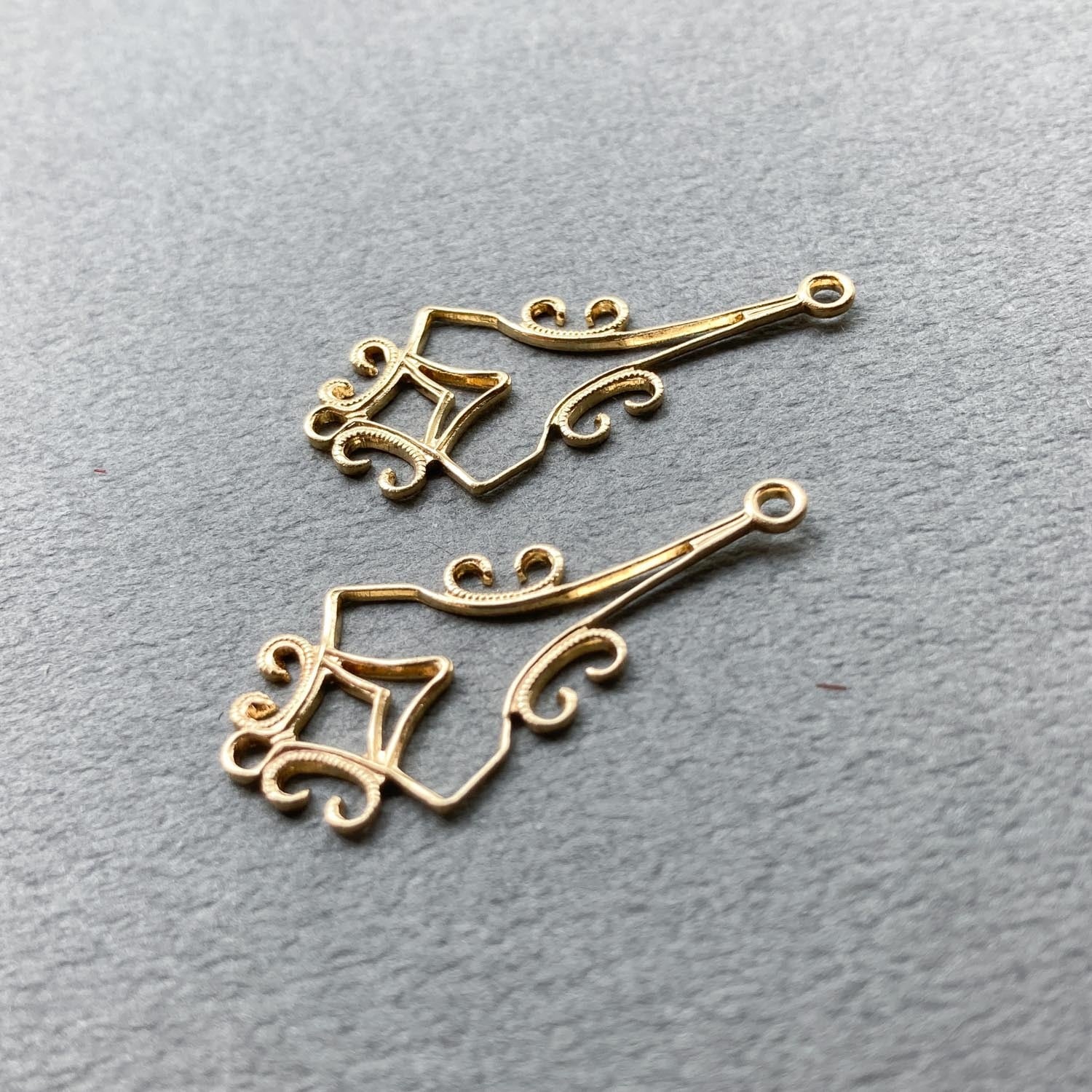 最終入荷〉USA真鍮 ワイヤーアート風チャーム | Dua-アクセサリー