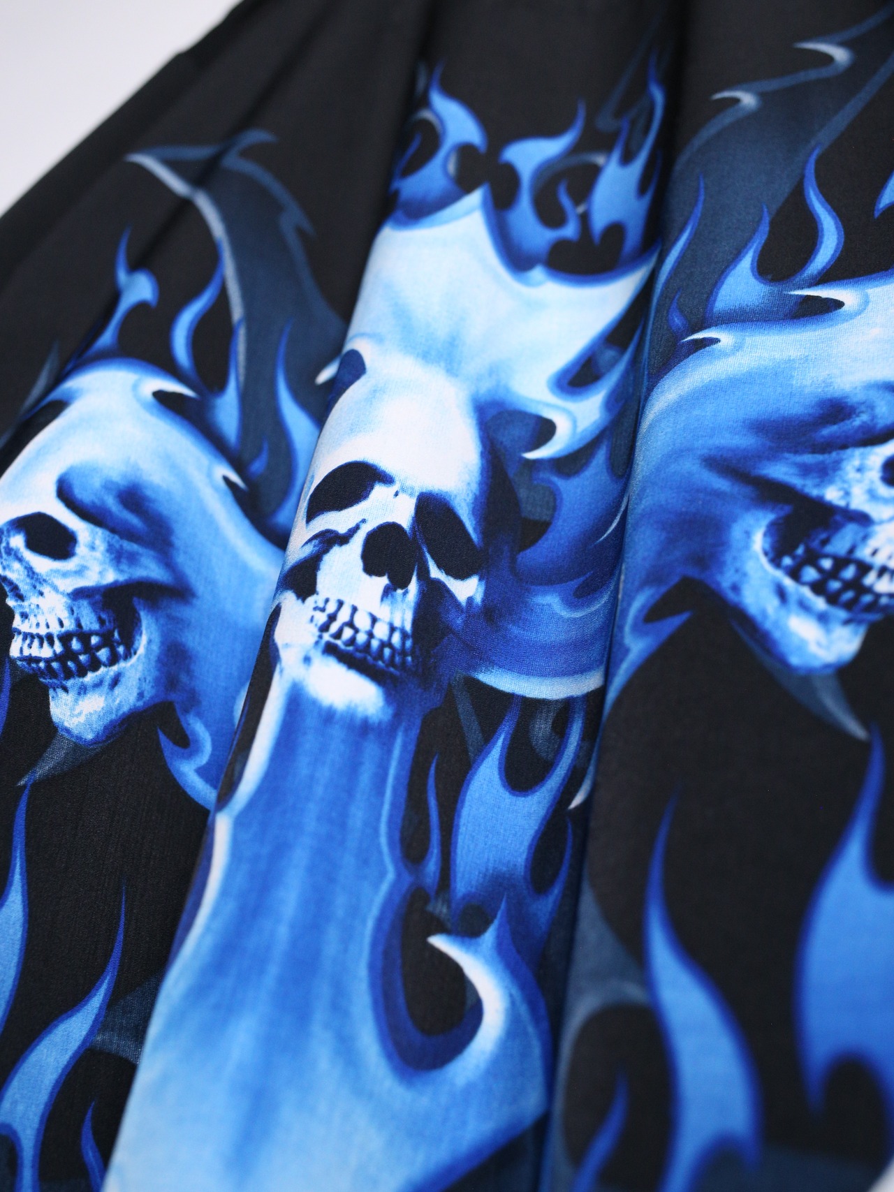 tribal motif skull fire pattern over silhouette s/s shirt - 16