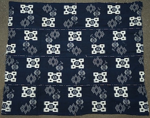 401 絵絣 菱 4幅 布団皮 藍染木綿 古布 生地 リメイク素材 アンティーク ヴィンテージ