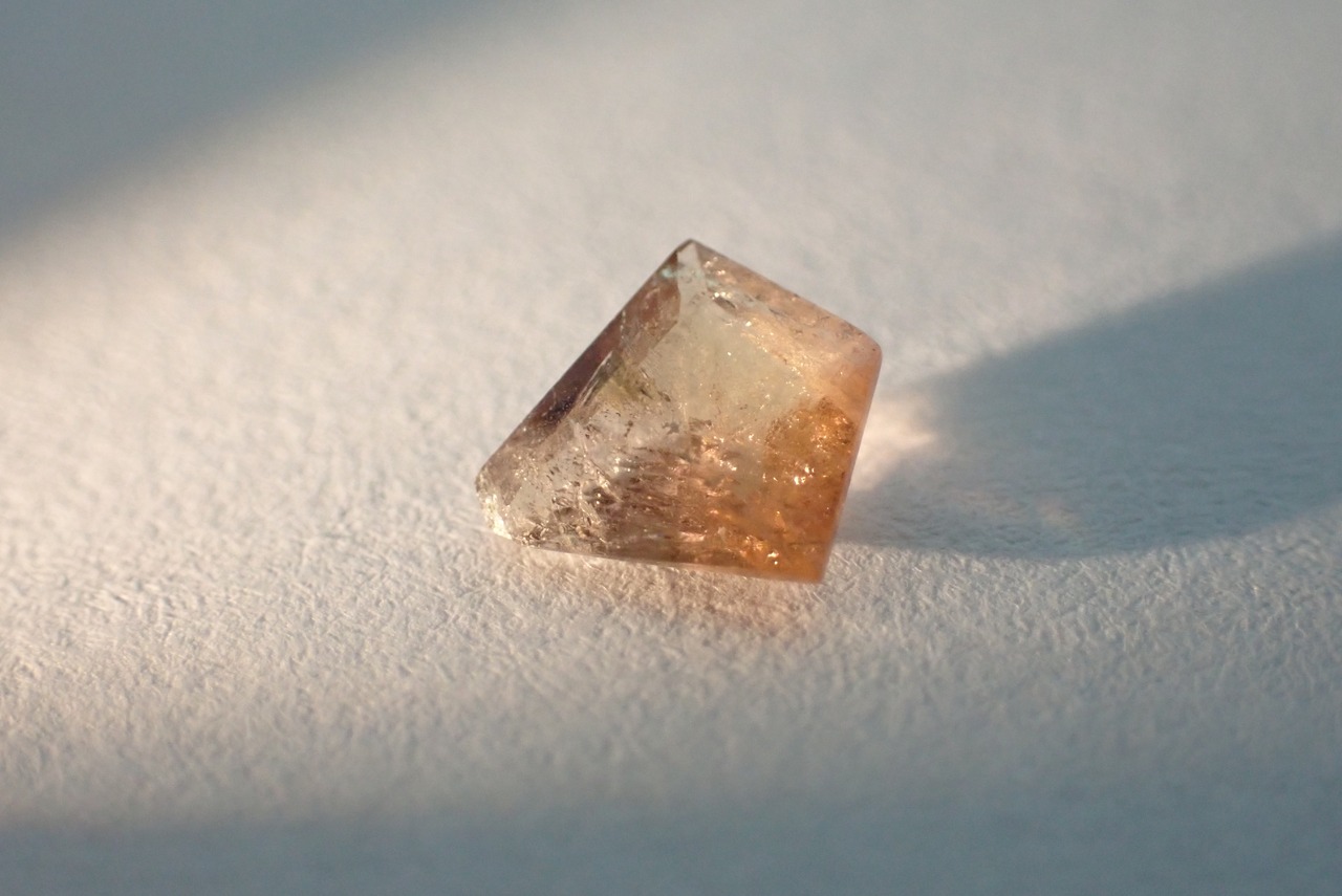アキシナイト　0.42ct　[C7‐605]