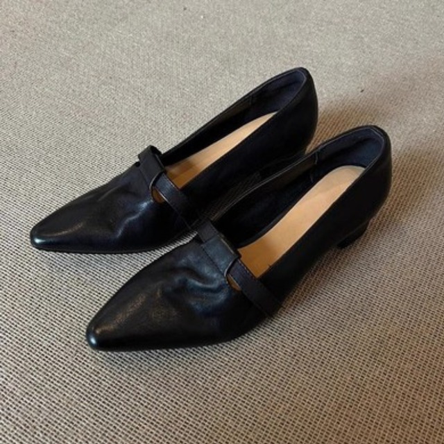 ベルトストラップデザインパンプス W10348