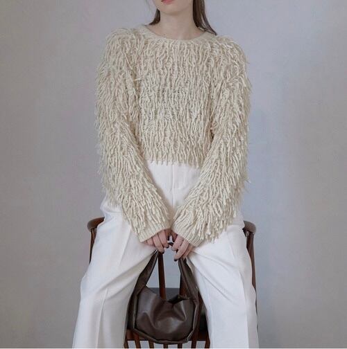 立体的アレンジループツイストニット