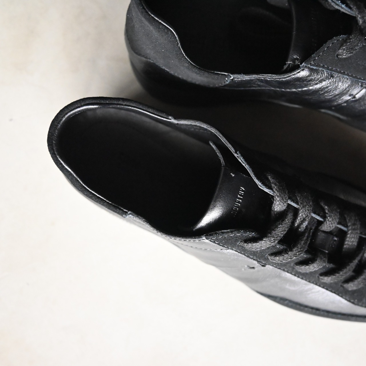 FOOT INDUSTRY / GAT MINIMAL