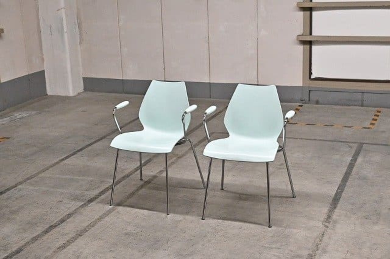 Kartell/カルテル ヴィコ・マジストレッティ 14万「MAUI/マウイアームチェア」2脚セットｂ 書斎 デスクチェア 椅子【中古家具/中古インテリア/USED家具ユーズド家具/リサイクル】