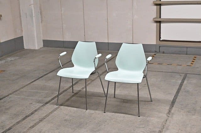 Kartell/カルテル ヴィコ・マジストレッティ 14万「MAUI/マウイアームチェア」2脚セットｂ 書斎 デスクチェア 椅子【中古家具/中古インテリア/USED家具ユーズド家具/リサイクル】