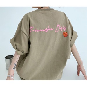 Cursive Embroidery O-Neck T-Shirt 124374