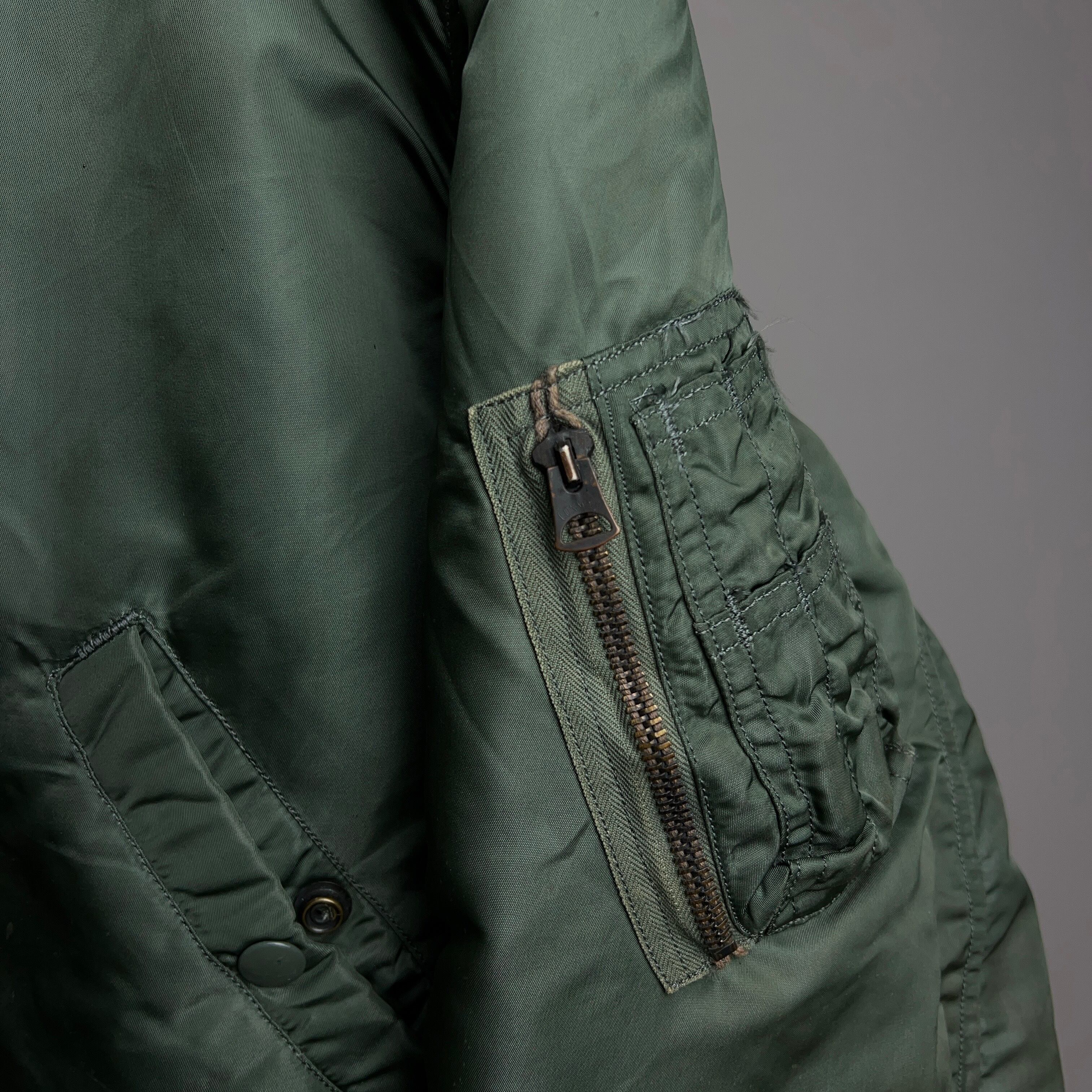 1960's USAF MA-1 Flight Jacket 8279D ALPHA INDUSTRIES 1966 1960's USAF MA-1 Flight Jacket 8279D ALPHA INDUSTRIES 1966
