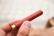 ★不定期販売★ 新型 硬度表示窓付き革軸芯ケース 【特上ヌメ革節目模様 ブラウン】