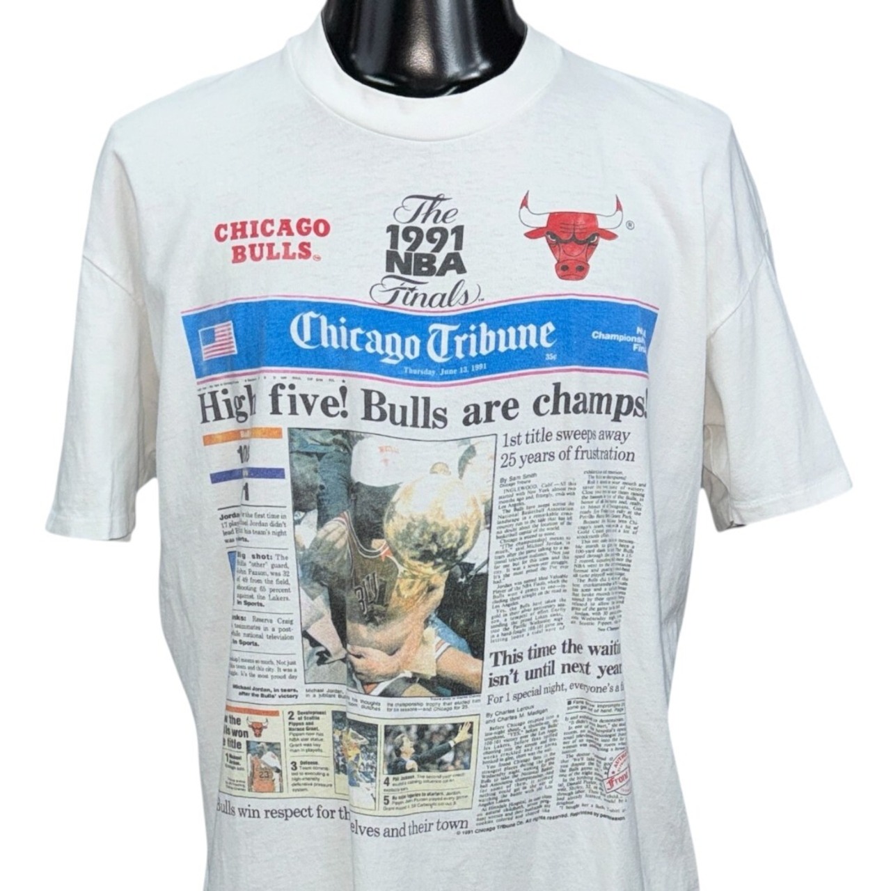 【CHICAGO BULLS】シカゴ・ブルズ "Chicago Tribune 1991 NBA Finals" 90's Vintage Tシャツ