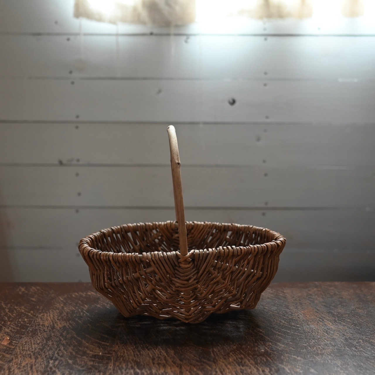 Basket / バスケット〈 かご・ラタン・収納・カフェ・店舗什器・アンティーク・ヴィンテージ 〉114498