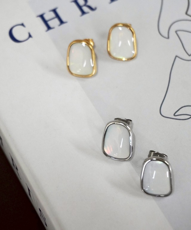 STシェル風スクエアピアス  5281023 (0715)