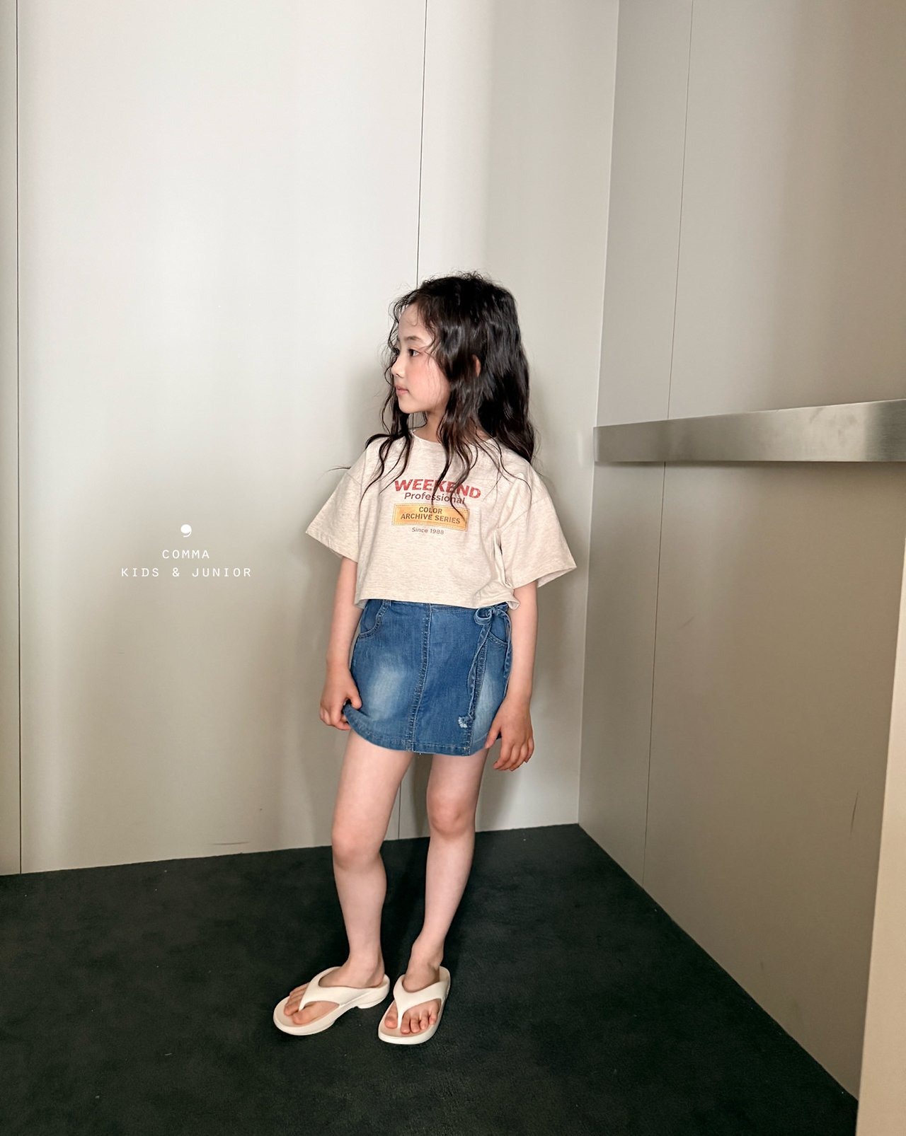 [COMMA] Weekend Crop Tee / [콤마] 위켄드크롭티