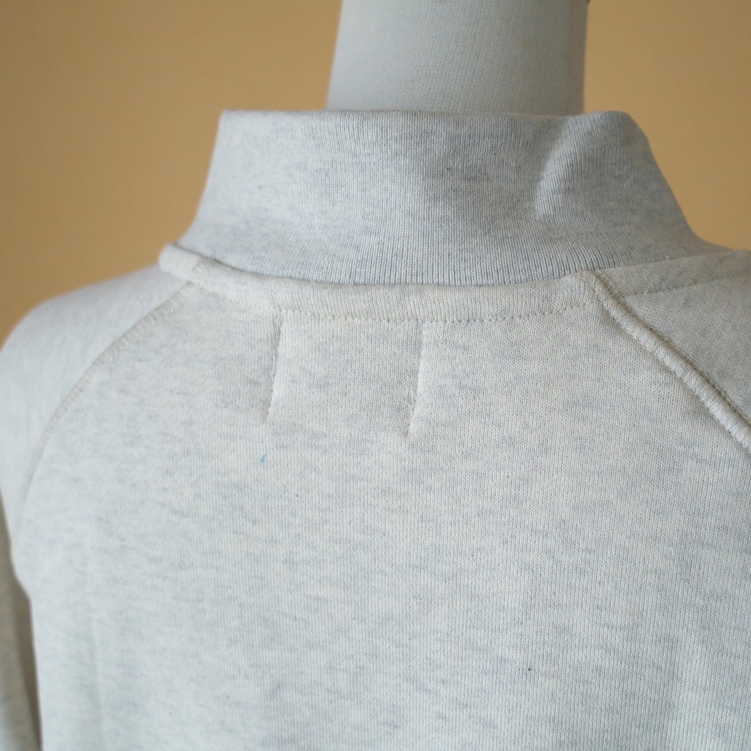 atelier naruse アトリエナルセ モックネックスウェット・オートミール