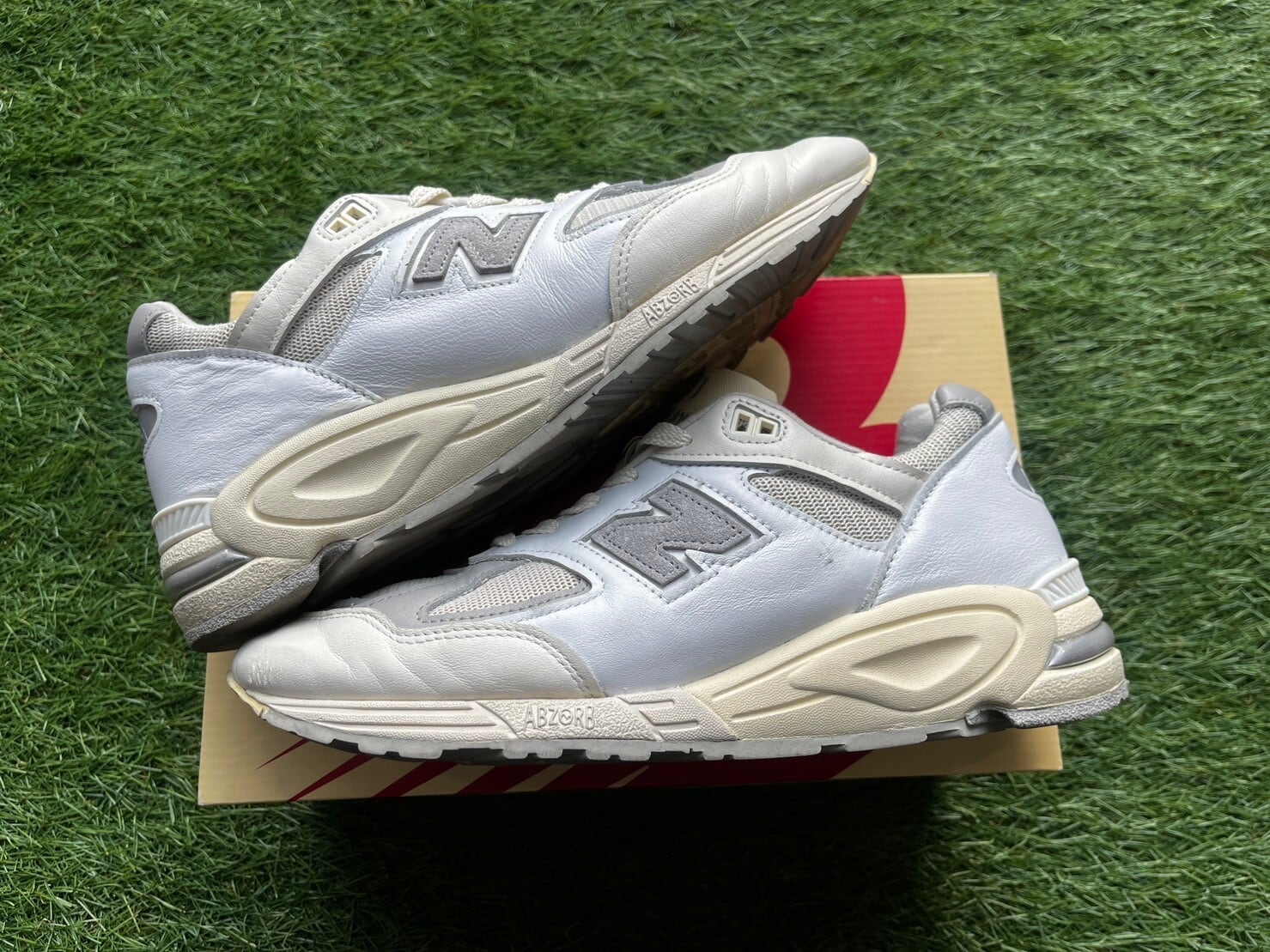 NEW BALANCE 990V2 SEA SALT M990TC2 28cm D 44697 | BRAND BUYERS OSAKA