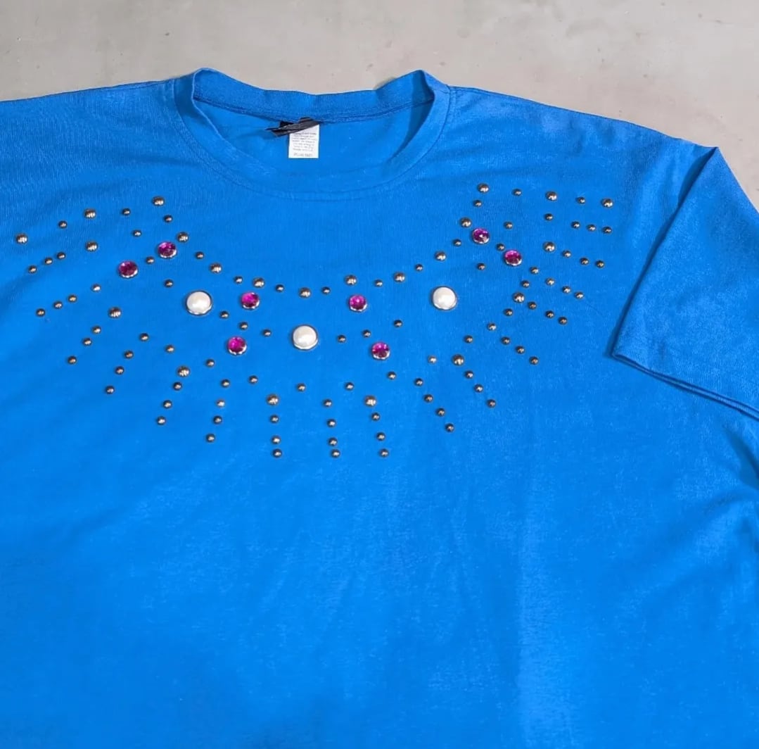 j&S art work studs custom made tee 小岩店