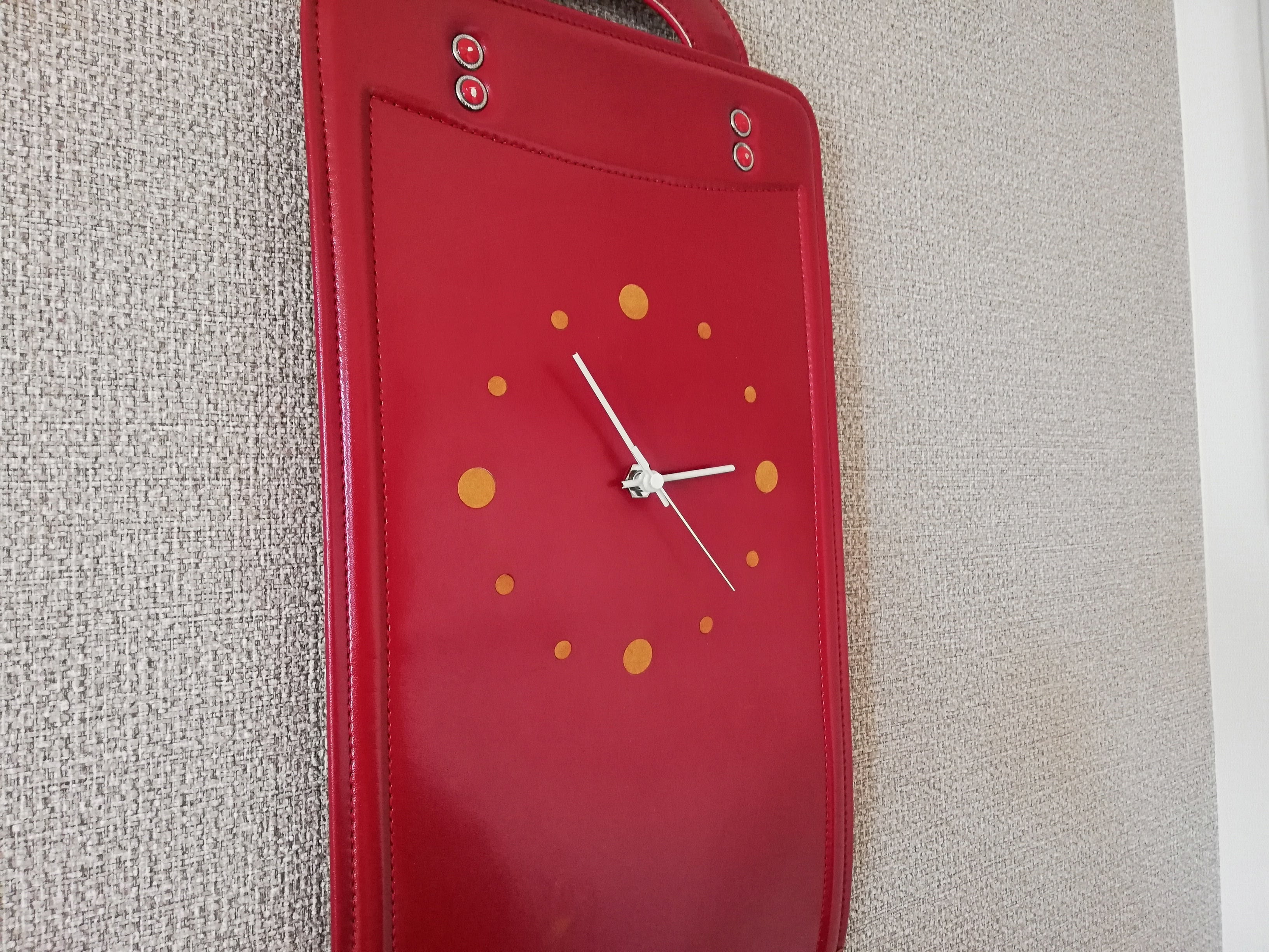 掛-kakeru- シリーズ】Wall Clock red（ランドセル×時計） | upcycle