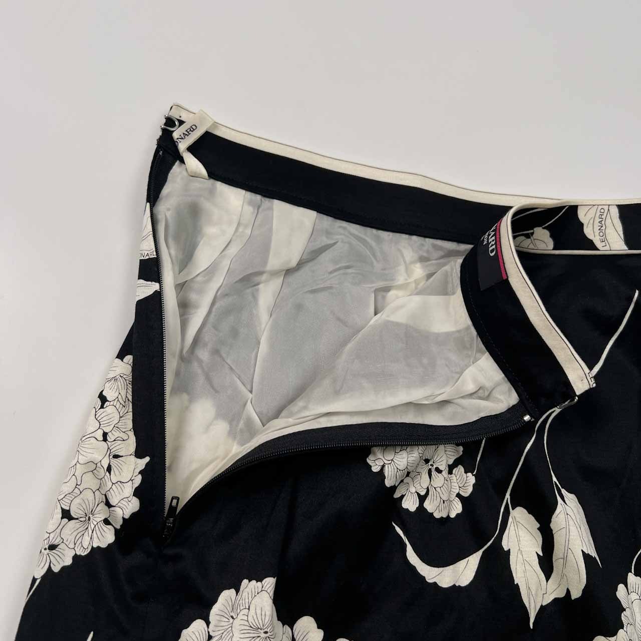 LEONARD レオナール 花柄 タイト スカート サイズ 67 /ブラック/レディース