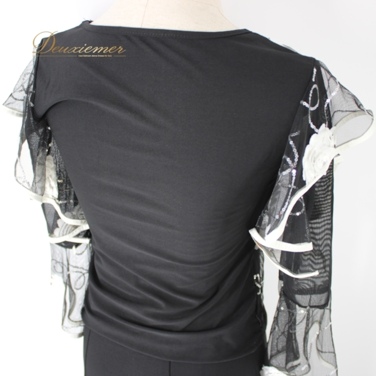 社交ダンス 衣装 スタンダード 上下セット ツーピース レッスンウェア パーティ衣装 ICHIOKU イチオク 黒 白 ブラック系 ホワイト系 花柄 アウトドア ダンスウェア フェス ワンピース ダンスパーティー フィット感 おしゃれ 伸縮性 レディース 綺麗 薄手 高品質 ブラック ホワイト グレー 明るい色 デザイン 花 モダン 服装 柄物 上品