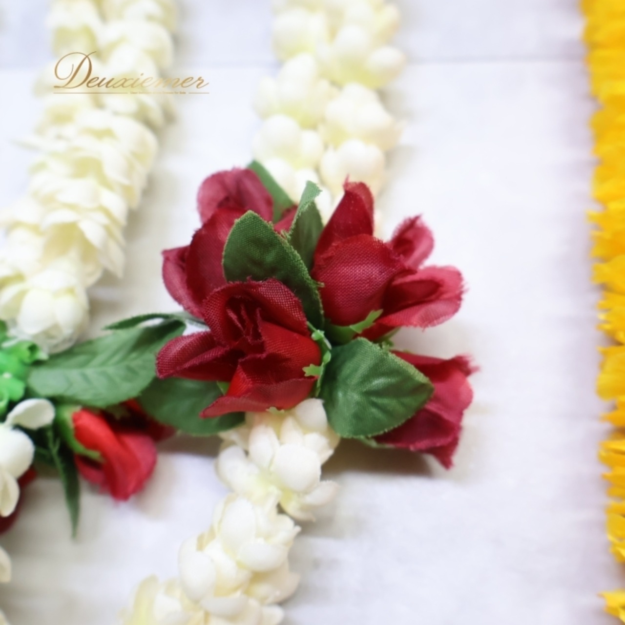 フラダンス 小物 まとめ売り 全5点 セット レイ ピカケレイ イリマレイ 白 黄 赤 5本 花 タヒチアン イベント ステージ アクセサリー 飾り ロング ネックレス ホワイト系 イエロー系 レッド系